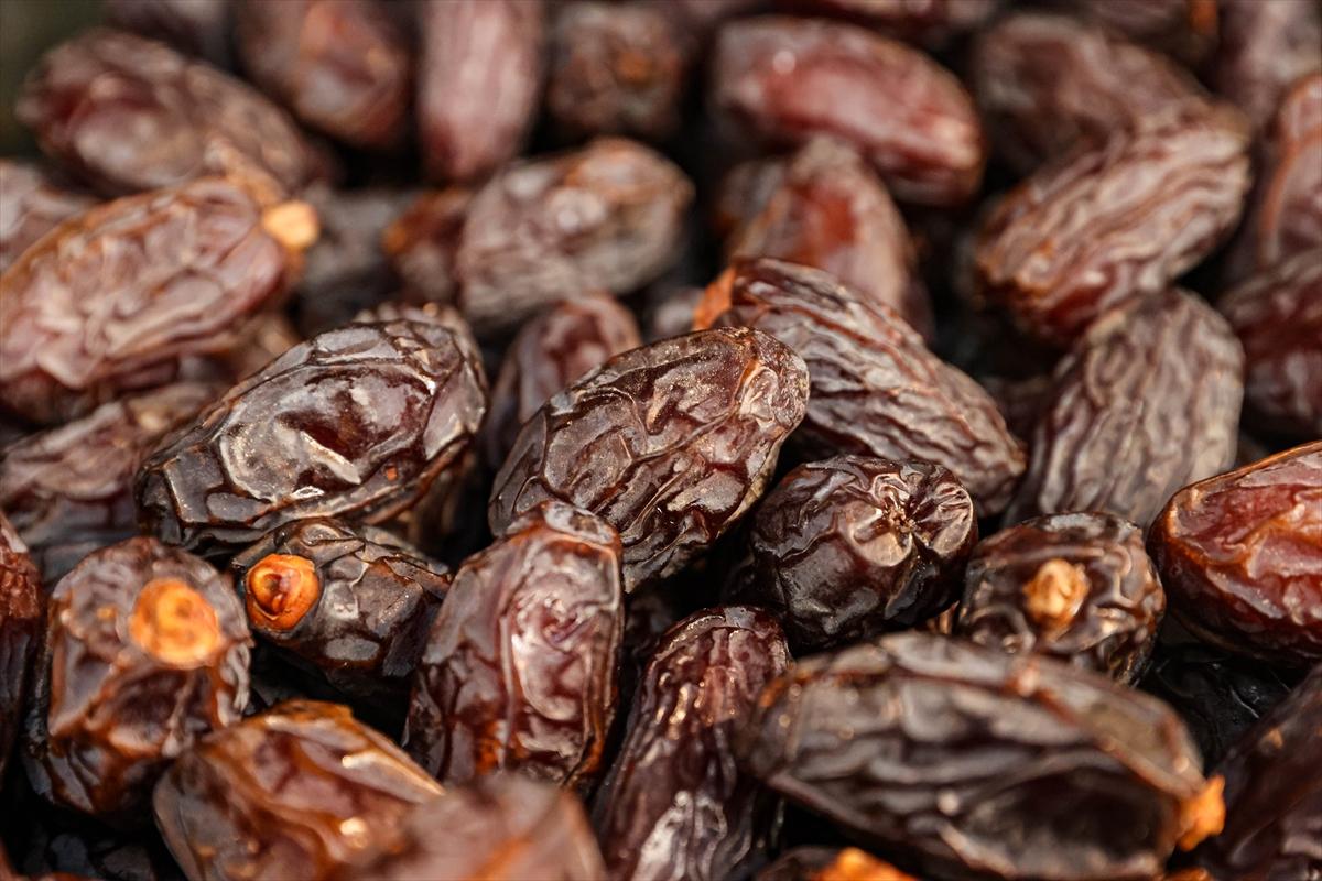 Ramazan'ın vazgeçilmezi çeşit çeşit hurma