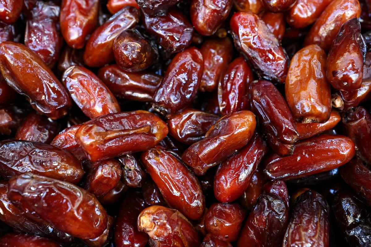 Ramazan'ın vazgeçilmezi çeşit çeşit hurma
