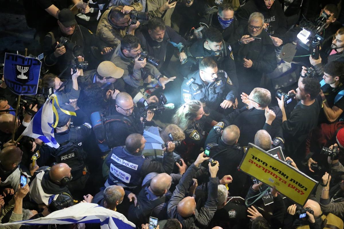 İsrail'de Netanyahu protestoları: Bizim hükümetimiz değilsiniz!