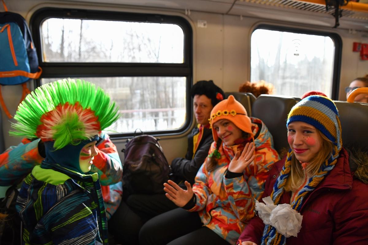 Rusya'da baharın müjdecisi Maslenitsa Festivali