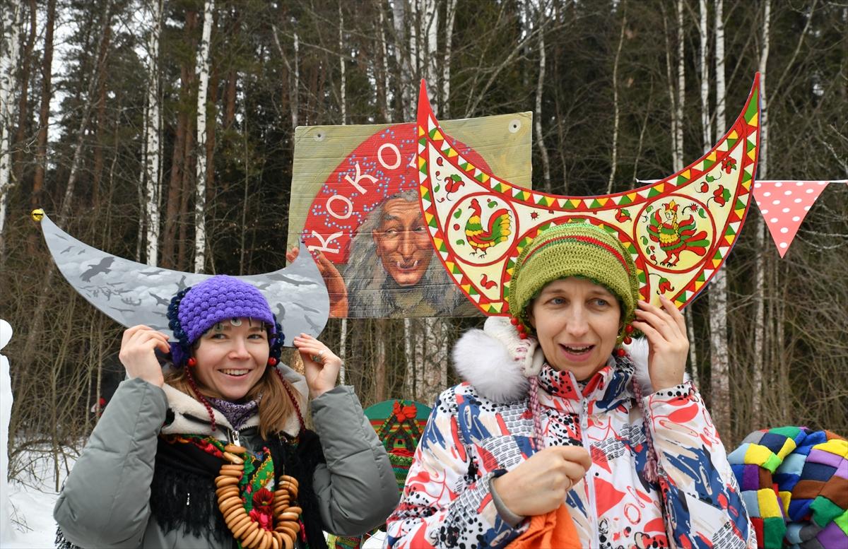 Rusya'da baharın müjdecisi Maslenitsa Festivali
