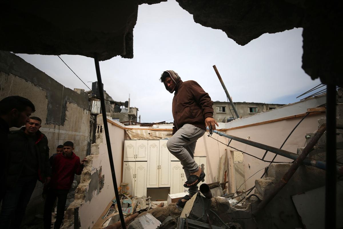 İsrail tüm tepkilere rağmen Gazzelilerin sığındığı Refah'ı vurdu