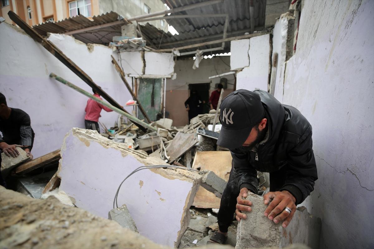 İsrail tüm tepkilere rağmen Gazzelilerin sığındığı Refah'ı vurdu