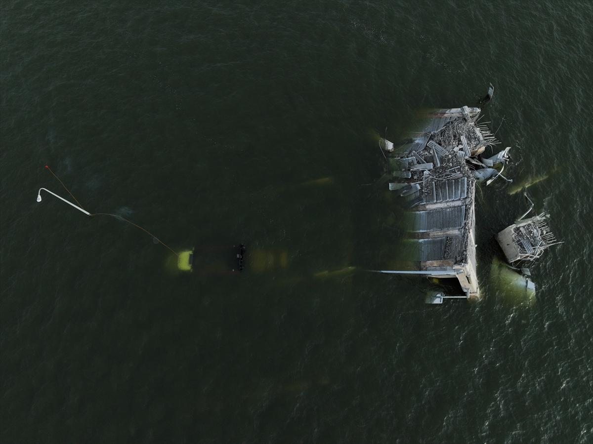 ABD'de gemi çarpması sonucu çöken köprü