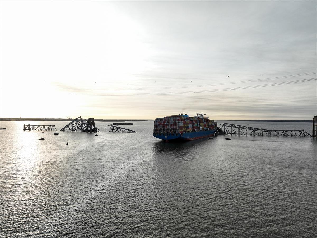 ABD'de gemi çarpması sonucu çöken köprü