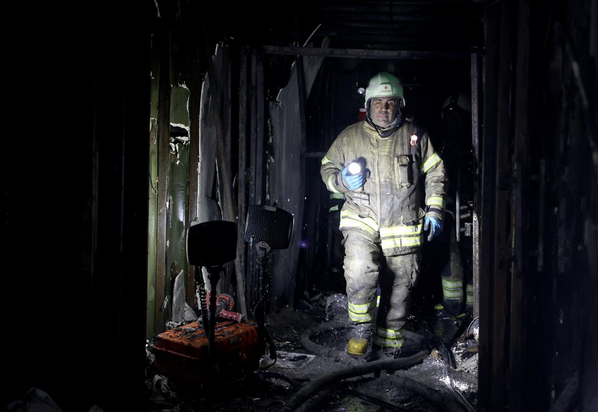 İstanbul'da yangın faciasından kareler