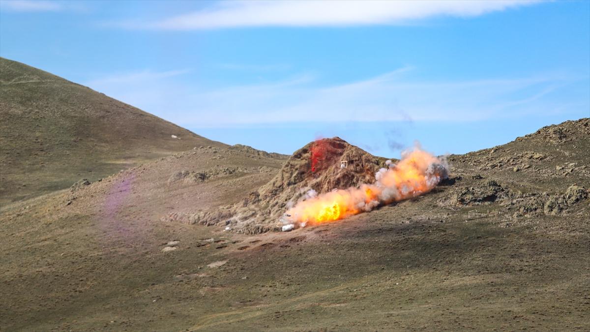Mehmetçik'in zorlu kış tatbikatı