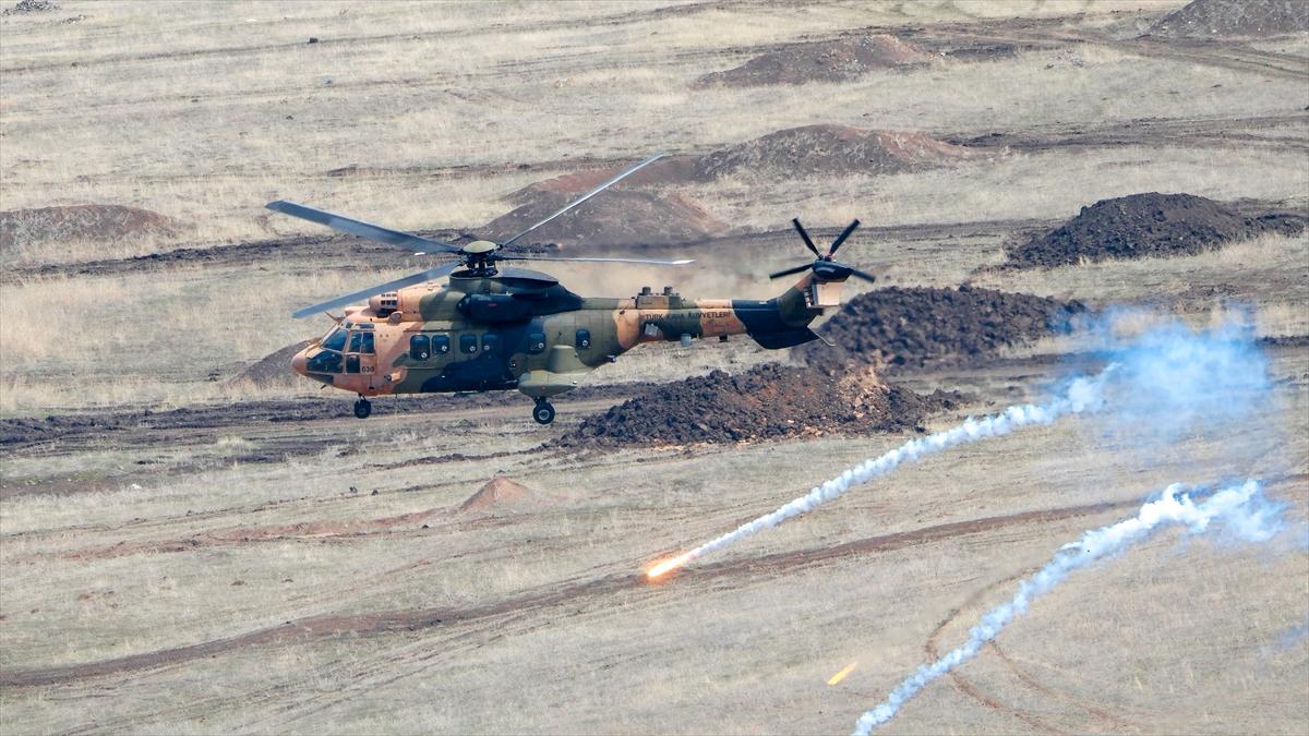 Mehmetçik'in zorlu kış tatbikatı