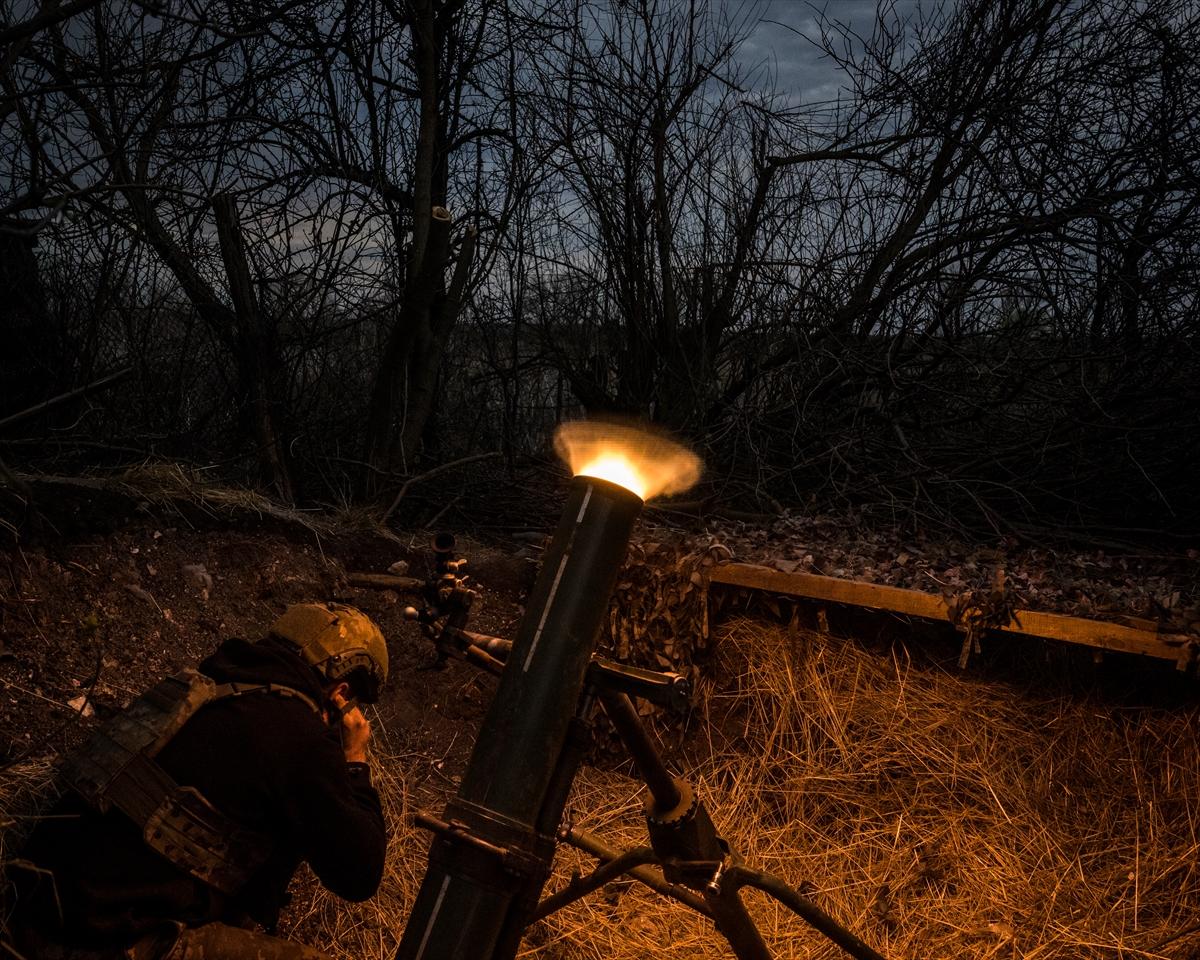 Ukrayna birlikleri Donetsk Oblastı'nda askeri hareketliliğini sürdürüyor