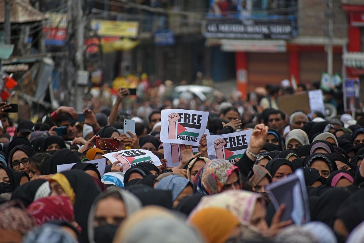 Hindistan'da İsrail karşıtı gösteri düzenlendi