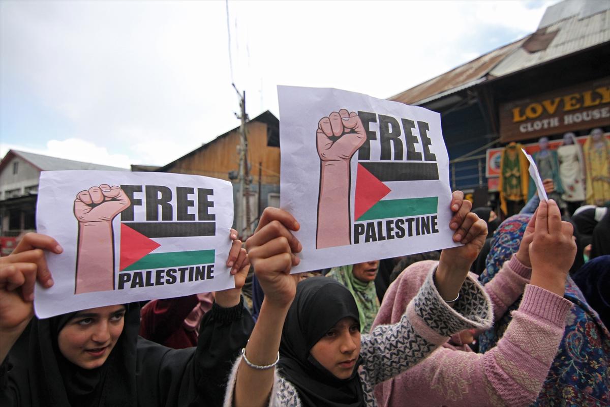 Hindistan'da İsrail karşıtı gösteri düzenlendi