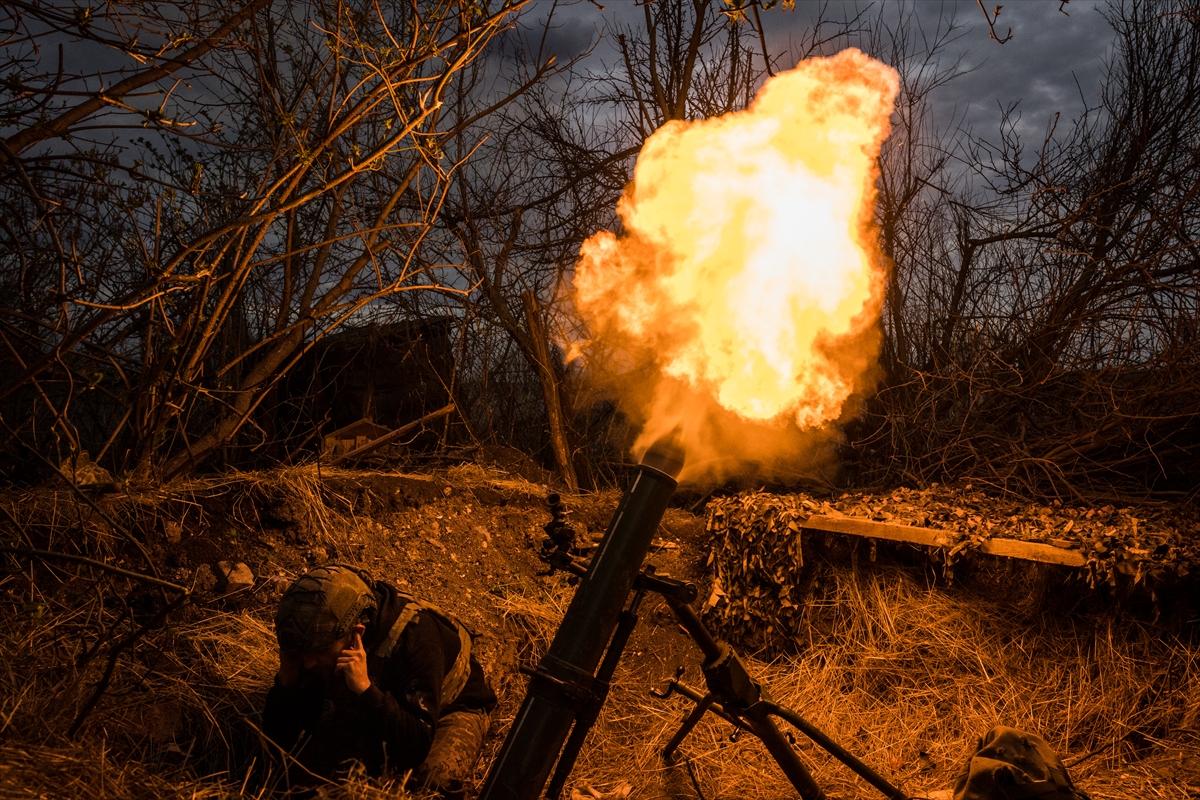 Ukrayna birlikleri Donetsk Oblastı'nda askeri hareketliliğini sürdürüyor
