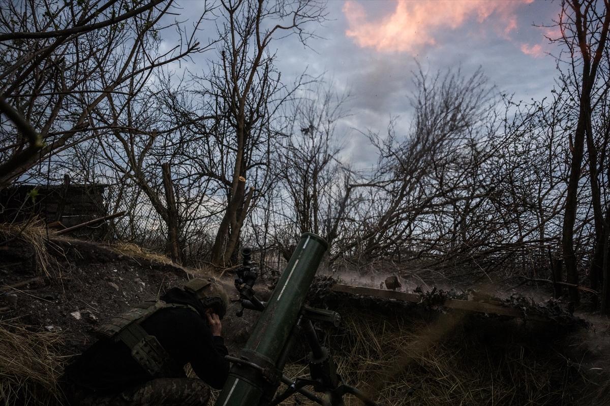 Ukrayna birlikleri Donetsk Oblastı'nda askeri hareketliliğini sürdürüyor