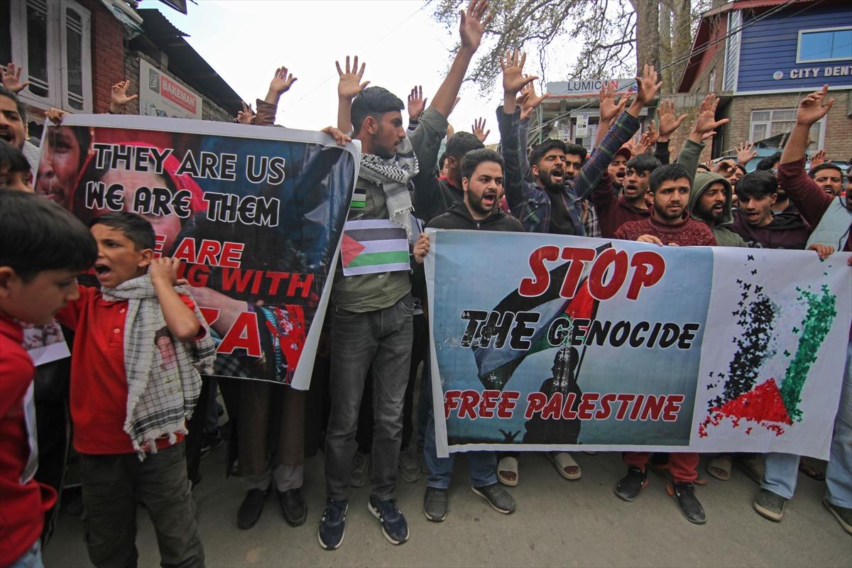 Hindistan'da İsrail karşıtı gösteri düzenlendi