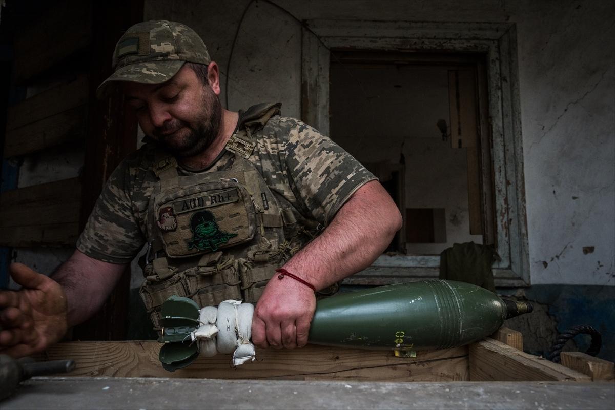 Ukrayna birlikleri Donetsk Oblastı'nda askeri hareketliliğini sürdürüyor