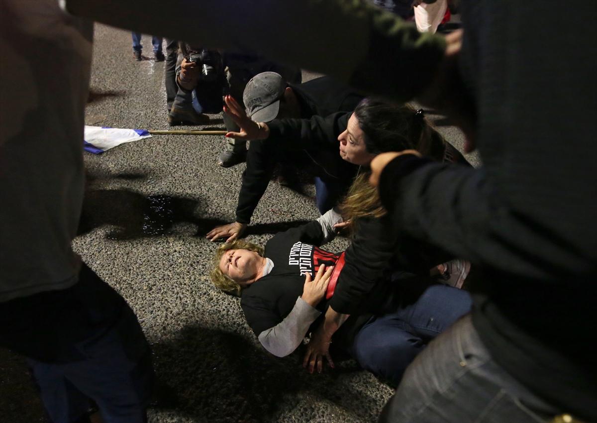 İsrail'de erken seçim protestosu: Netanyahu'nun istifasını istediler