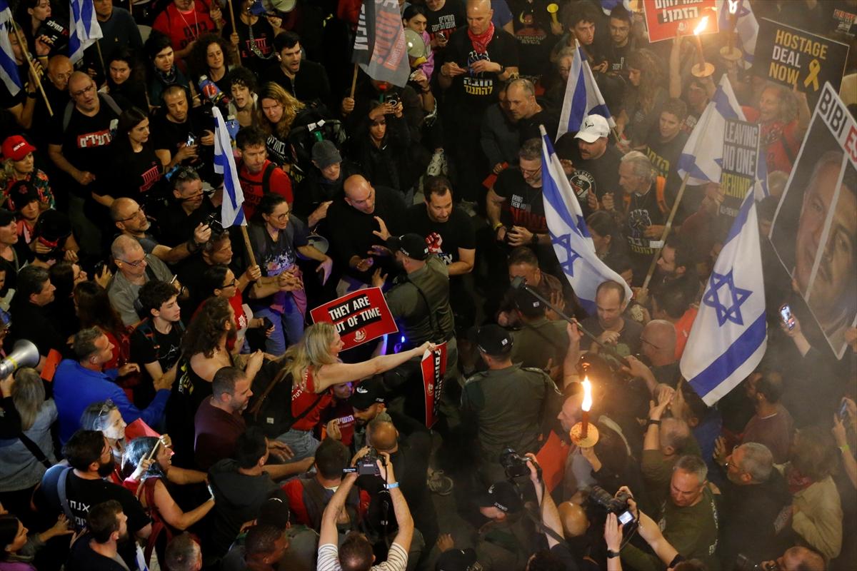 İsrail'de erken seçim protestosu: Netanyahu'nun istifasını istediler