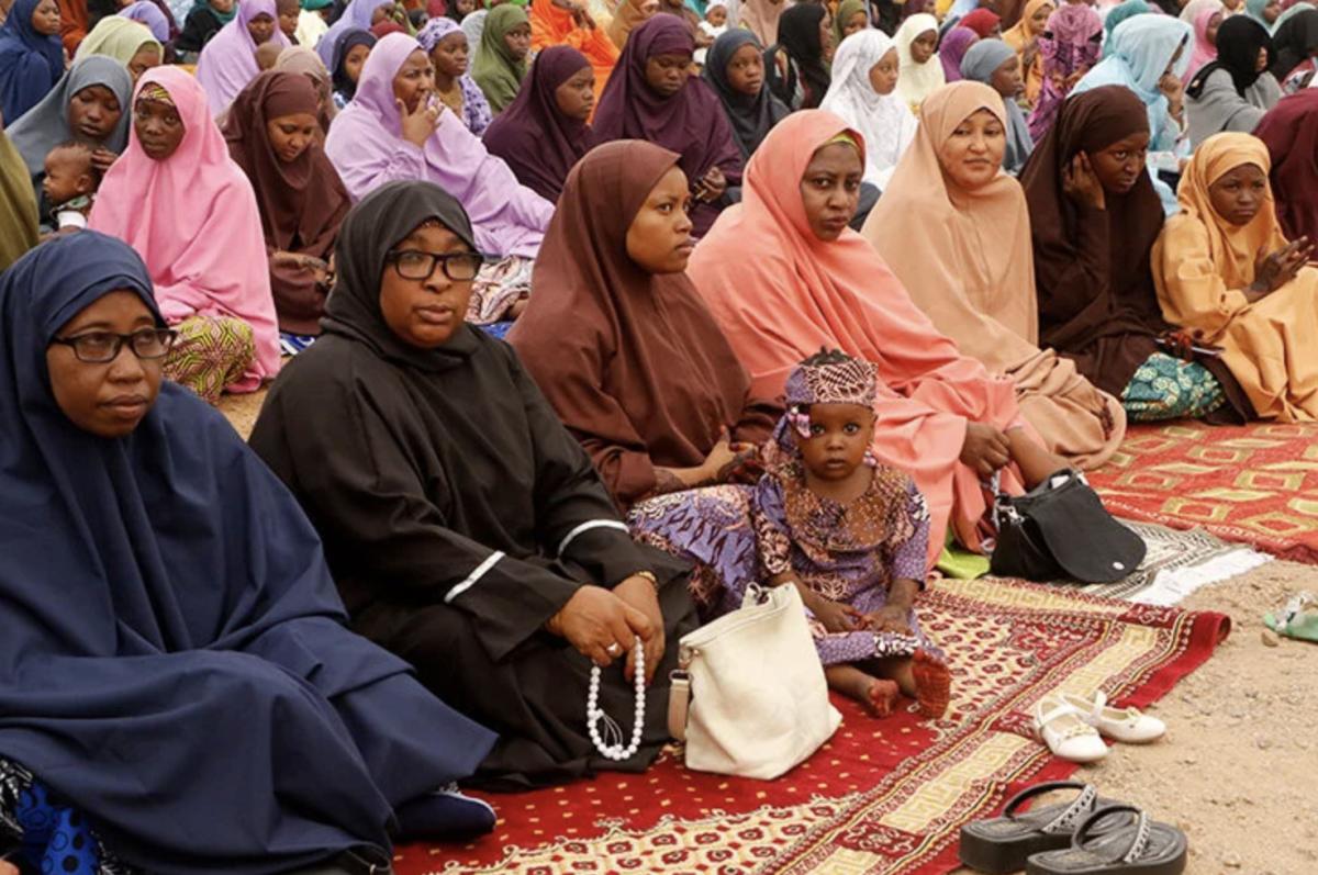 İslam alemi bayram namazı için camileri doldurdu