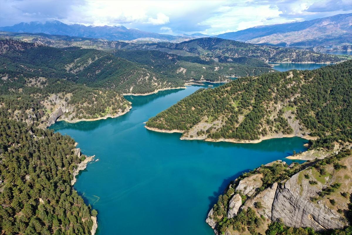 Kahramanmaraş'ta cam seyir terası, tatilcilerin ilgi odağı