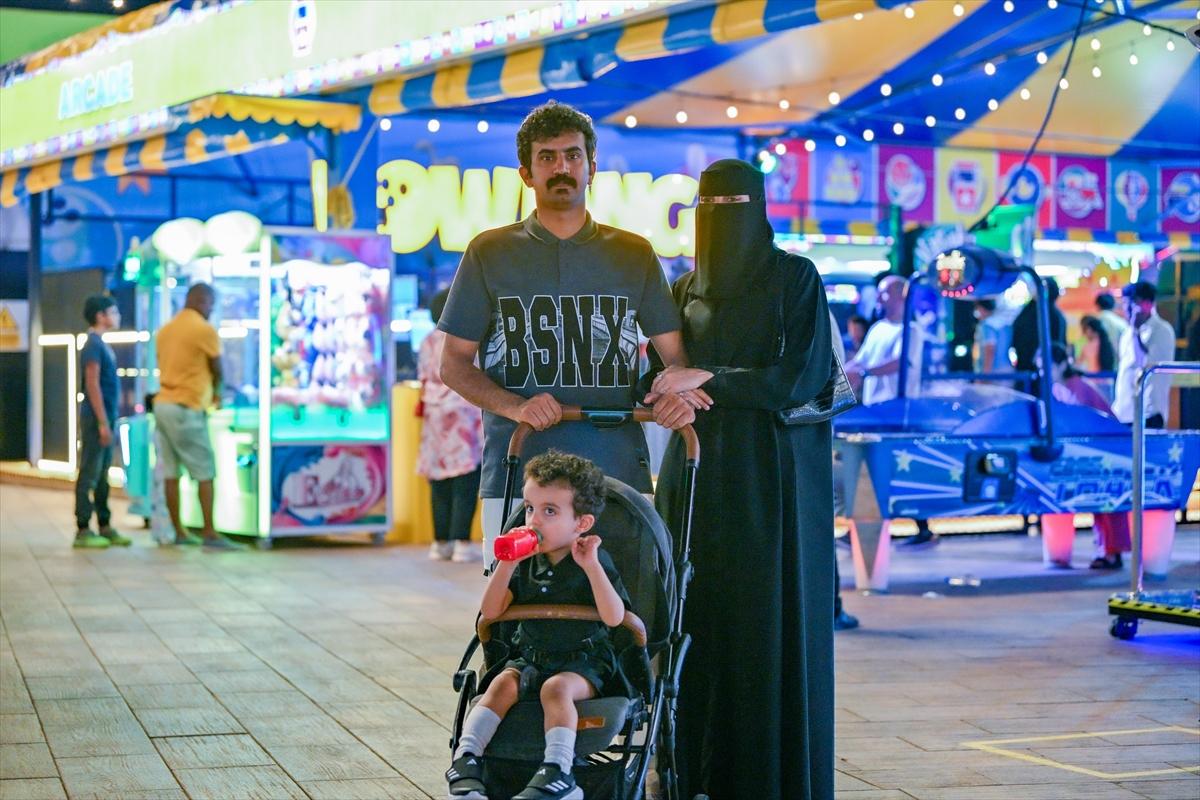 Dubai ziyaretçi rekoru kıran Global Köy, yine ilgi odağı