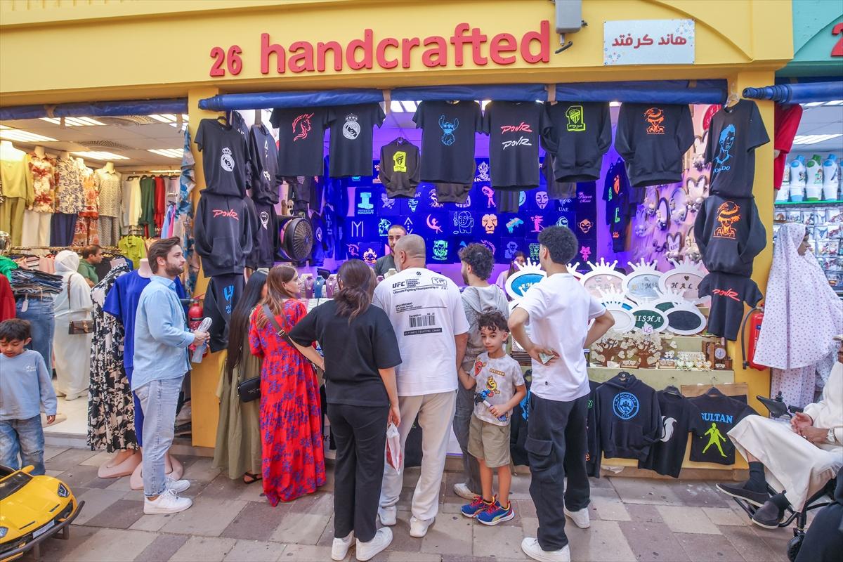 Dubai ziyaretçi rekoru kıran Global Köy, yine ilgi odağı