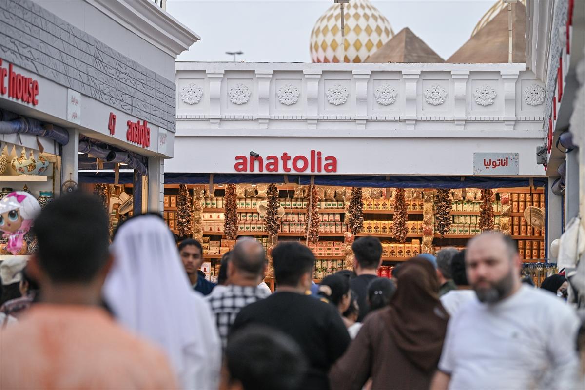 Dubai ziyaretçi rekoru kıran Global Köy, yine ilgi odağı