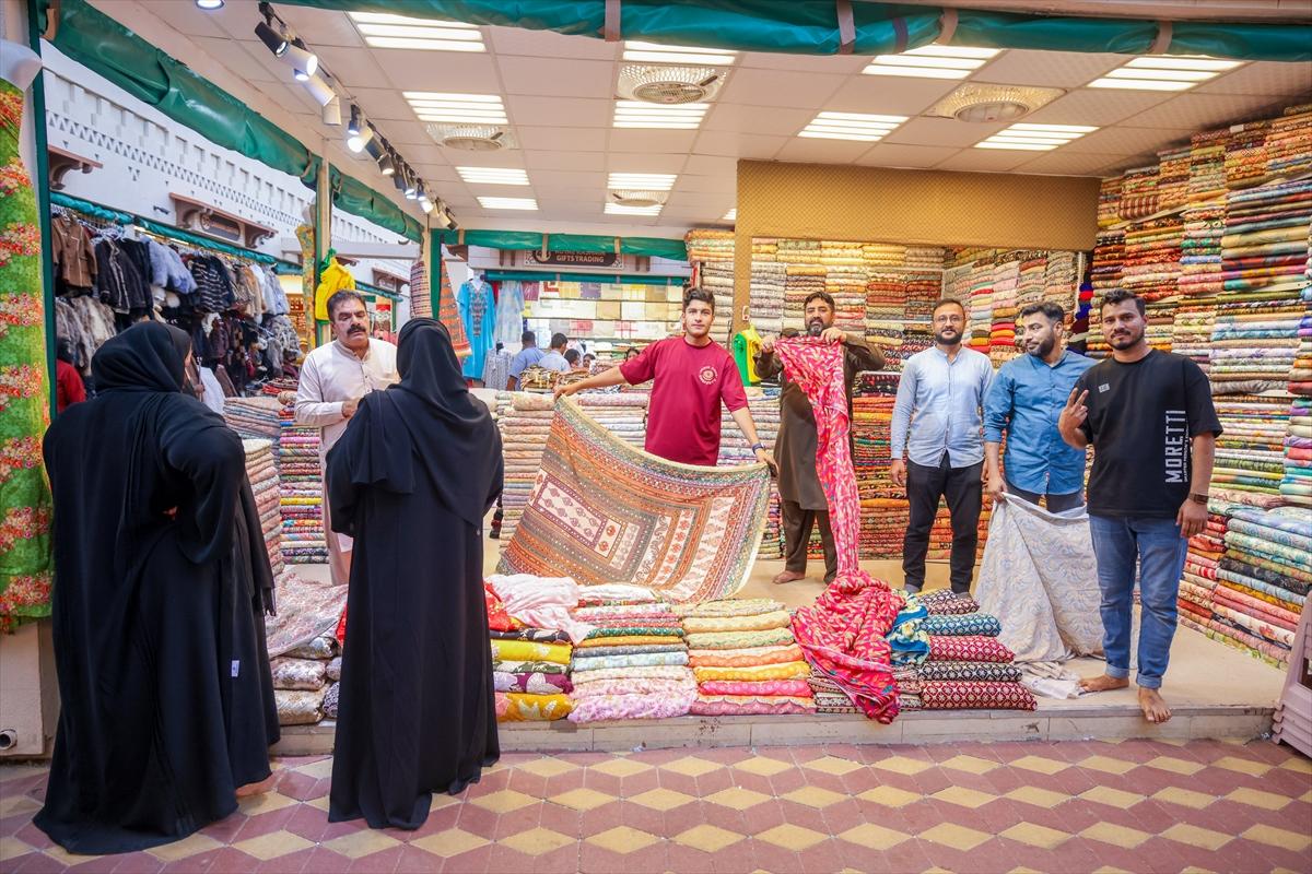 Dubai ziyaretçi rekoru kıran Global Köy, yine ilgi odağı