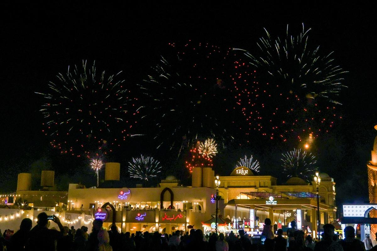 Dubai ziyaretçi rekoru kıran Global Köy, yine ilgi odağı