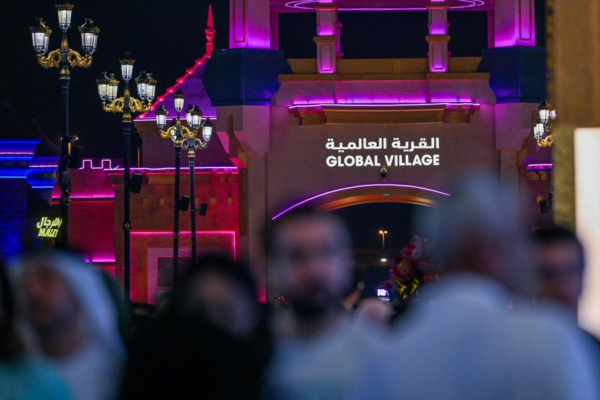 Dubai ziyaretçi rekoru kıran Global Köy, yine ilgi odağı