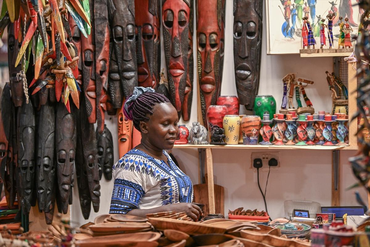 Dubai ziyaretçi rekoru kıran Global Köy, yine ilgi odağı