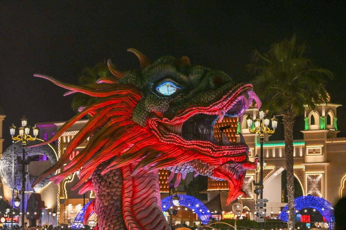 Dubai ziyaretçi rekoru kıran Global Köy, yine ilgi odağı