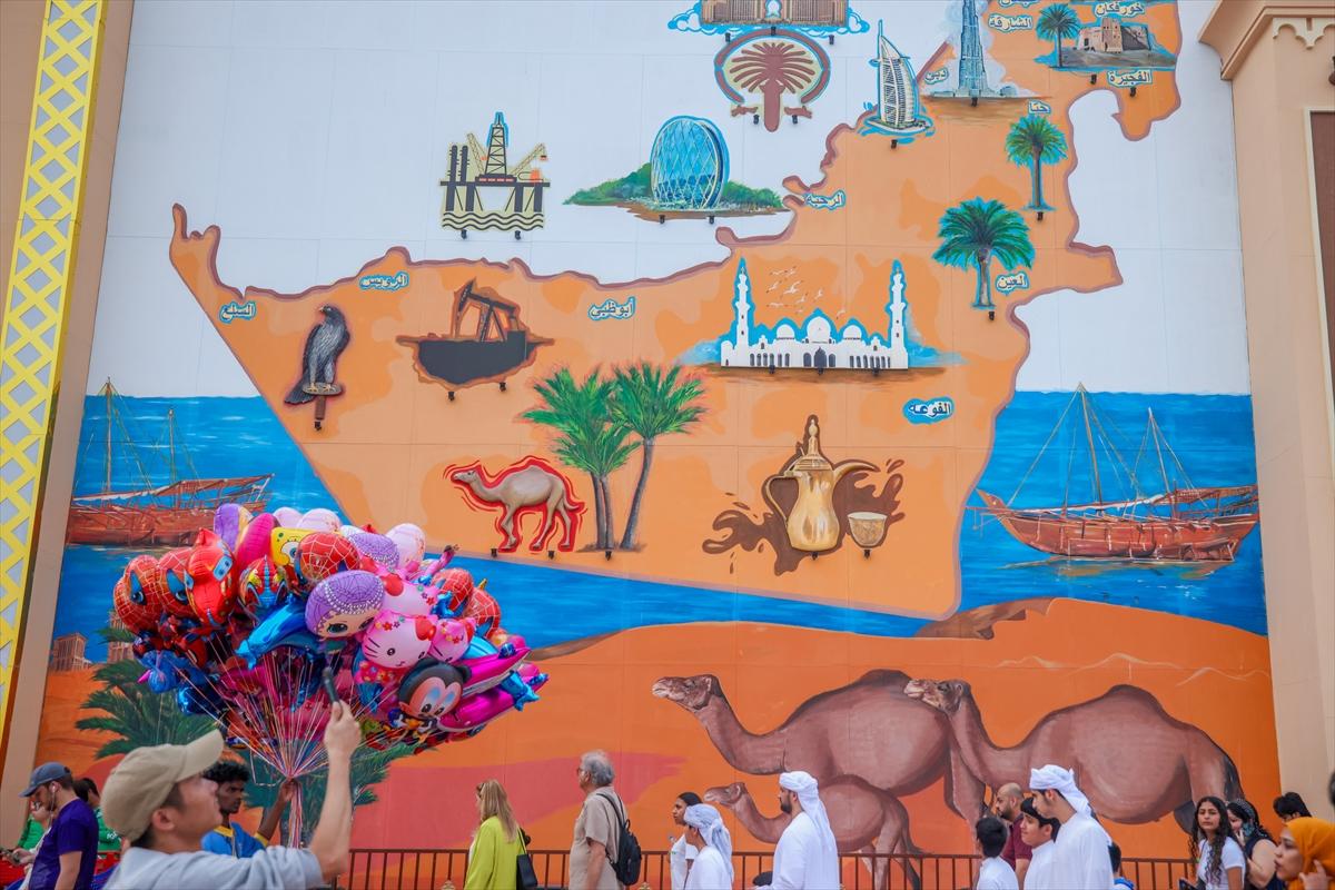 Dubai ziyaretçi rekoru kıran Global Köy, yine ilgi odağı