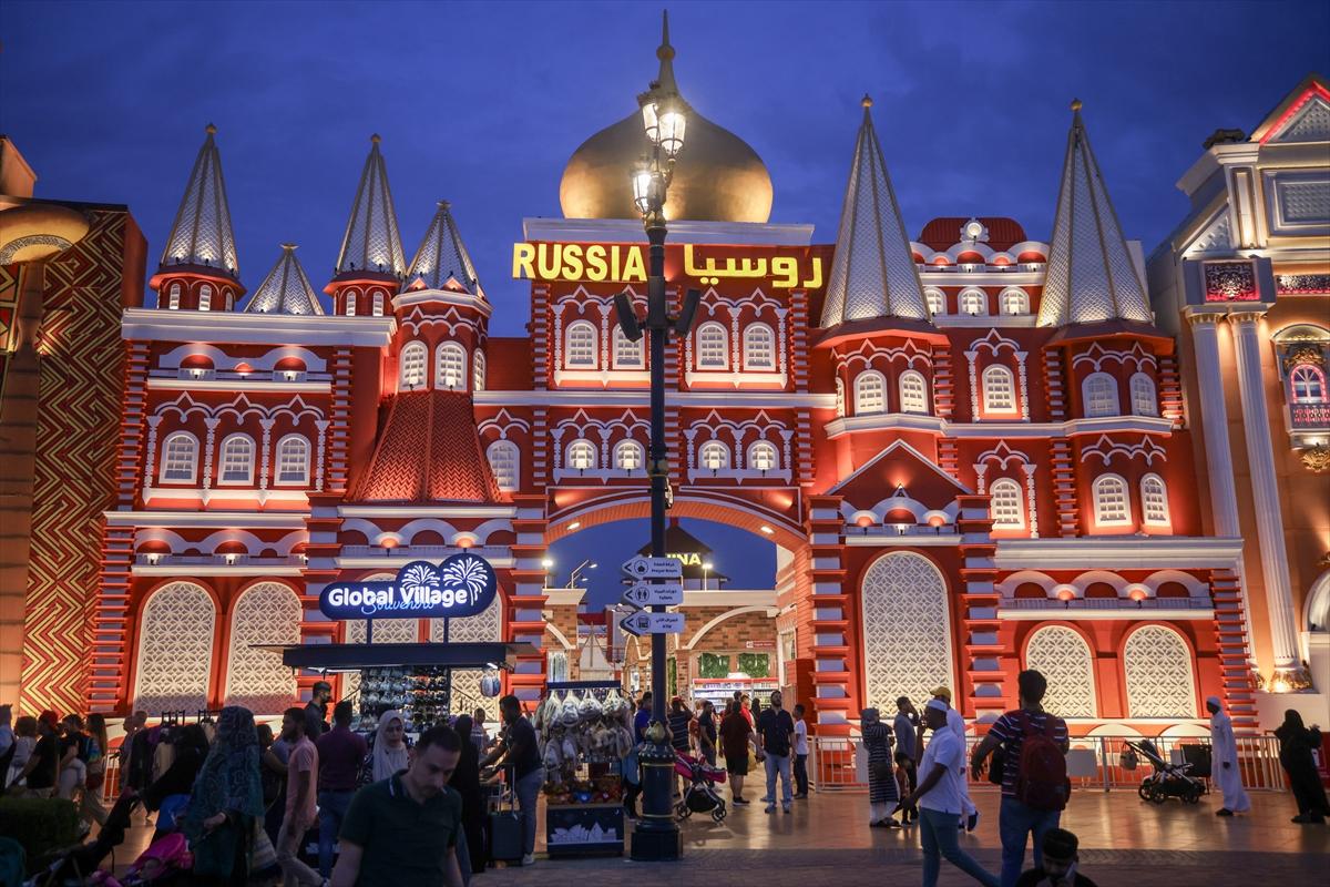 Dubai ziyaretçi rekoru kıran Global Köy, yine ilgi odağı