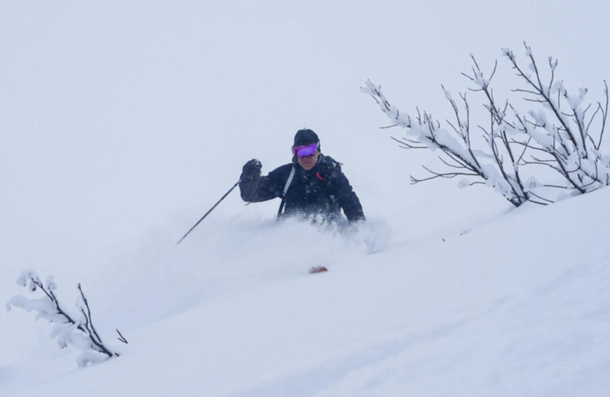 Rize'de heliski heyecanı: Kaçkar Dağları'nda sezon sona erdi