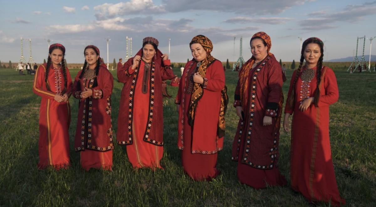 Türkmenistan'da kültür başkenti kutlamasından renkli görüntüler