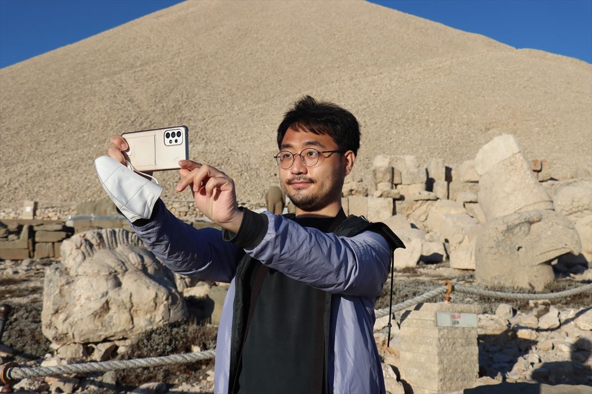 Adıyaman'da turizm sezonu açıldı: Nemrut Dağı ziyaretçilerini ağırladı