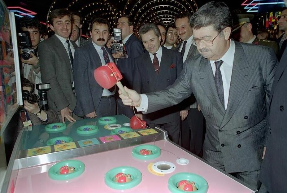 8. Cumhurbaşkanı Turgut Özal'ın ölümünün 31. yılı