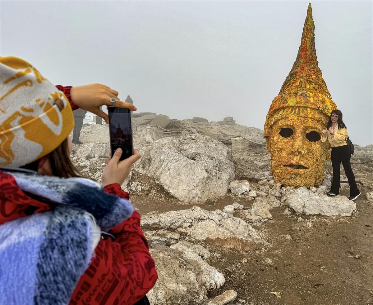 Adıyaman'da turizm sezonu açıldı: Nemrut Dağı ziyaretçilerini ağırladı