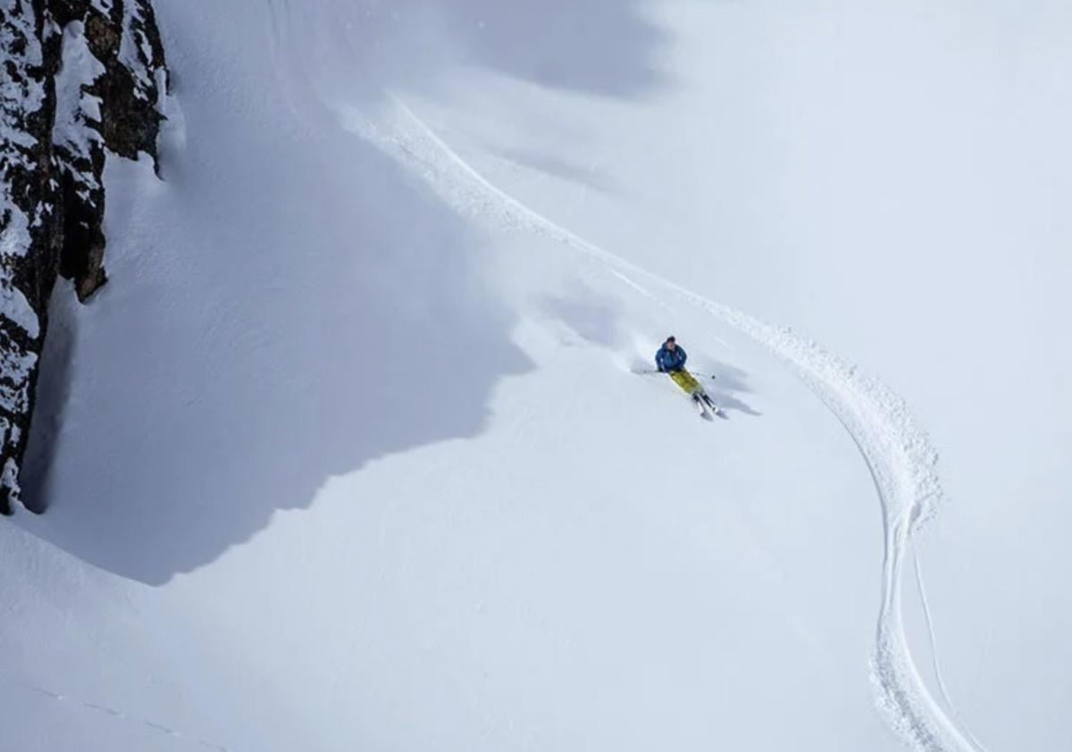 Rize'de heliski heyecanı: Kaçkar Dağları'nda sezon sona erdi