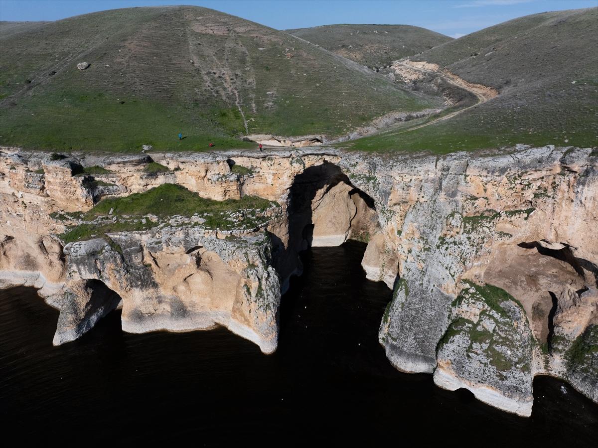 Elazığ'da Karaleylek Kanyonu kartpostalları aratmıyor
