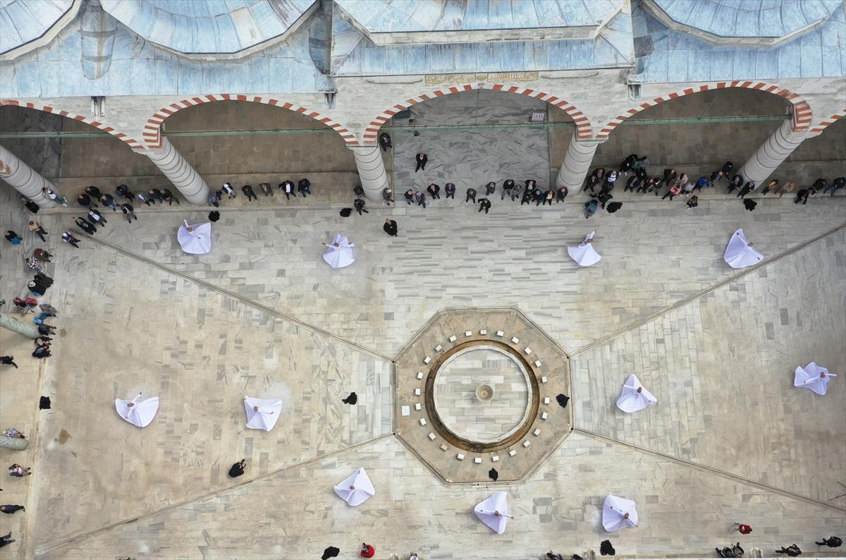 Edirne'de cuma namazı sonrası sema gösterisi