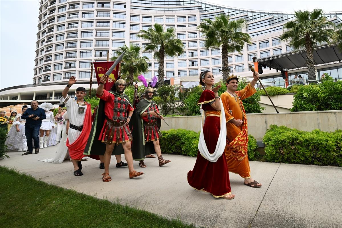 Adana'da Portakal Çiçeği Karnavalı'ndan renkli görüntüler