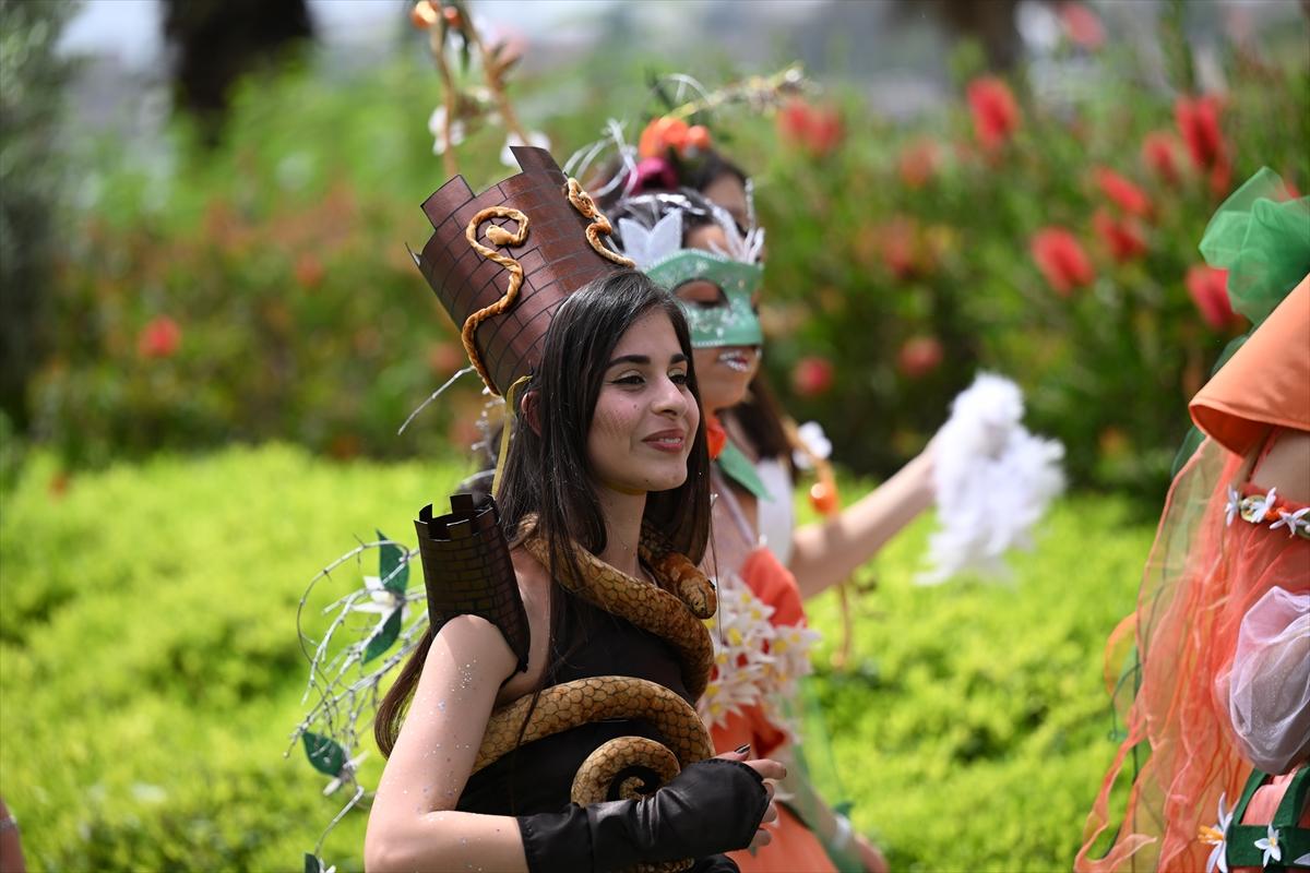 Adana'da Portakal Çiçeği Karnavalı'ndan renkli görüntüler