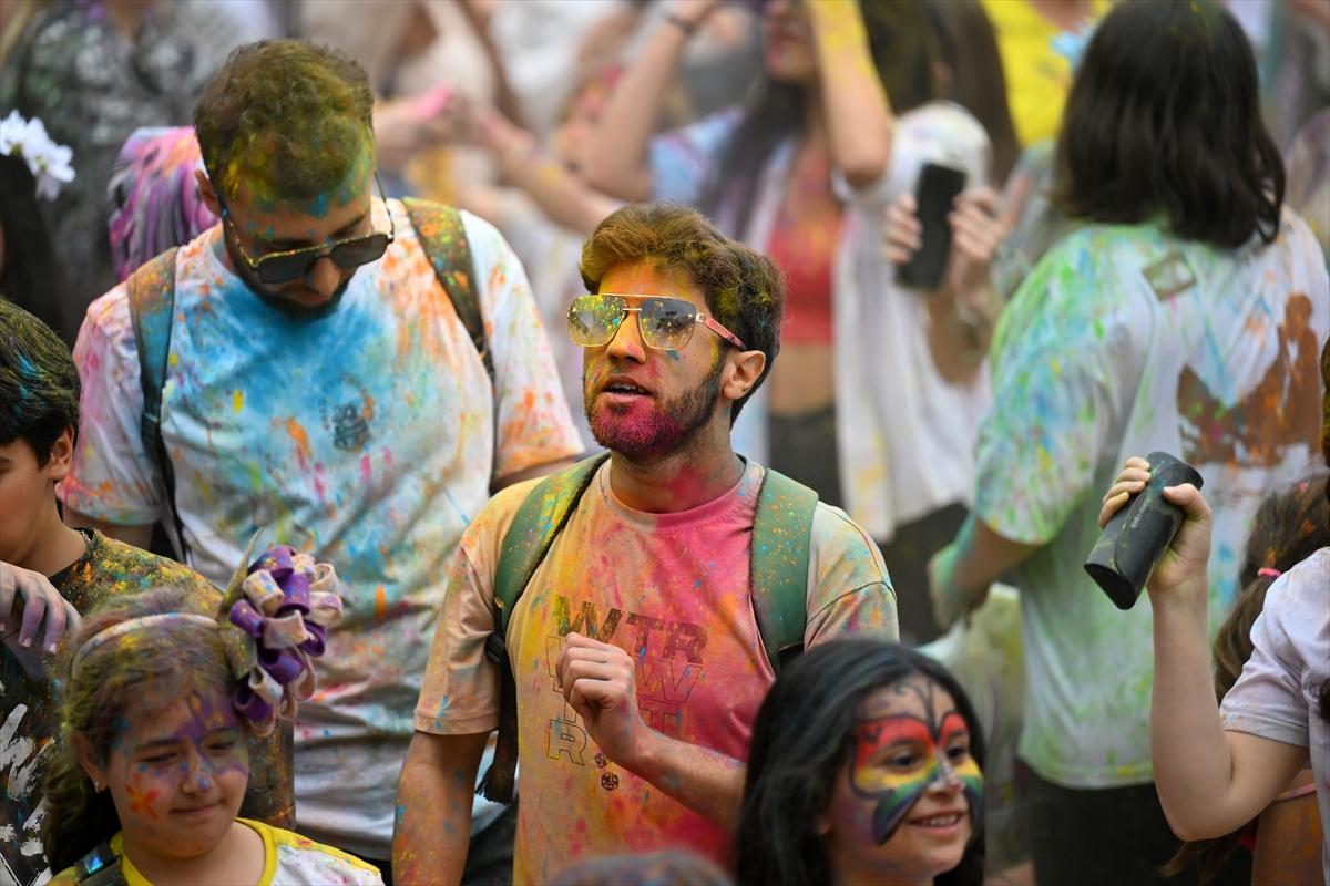 Adana'da Portakal Çiçeği Karnavalı'ndan renkli görüntüler