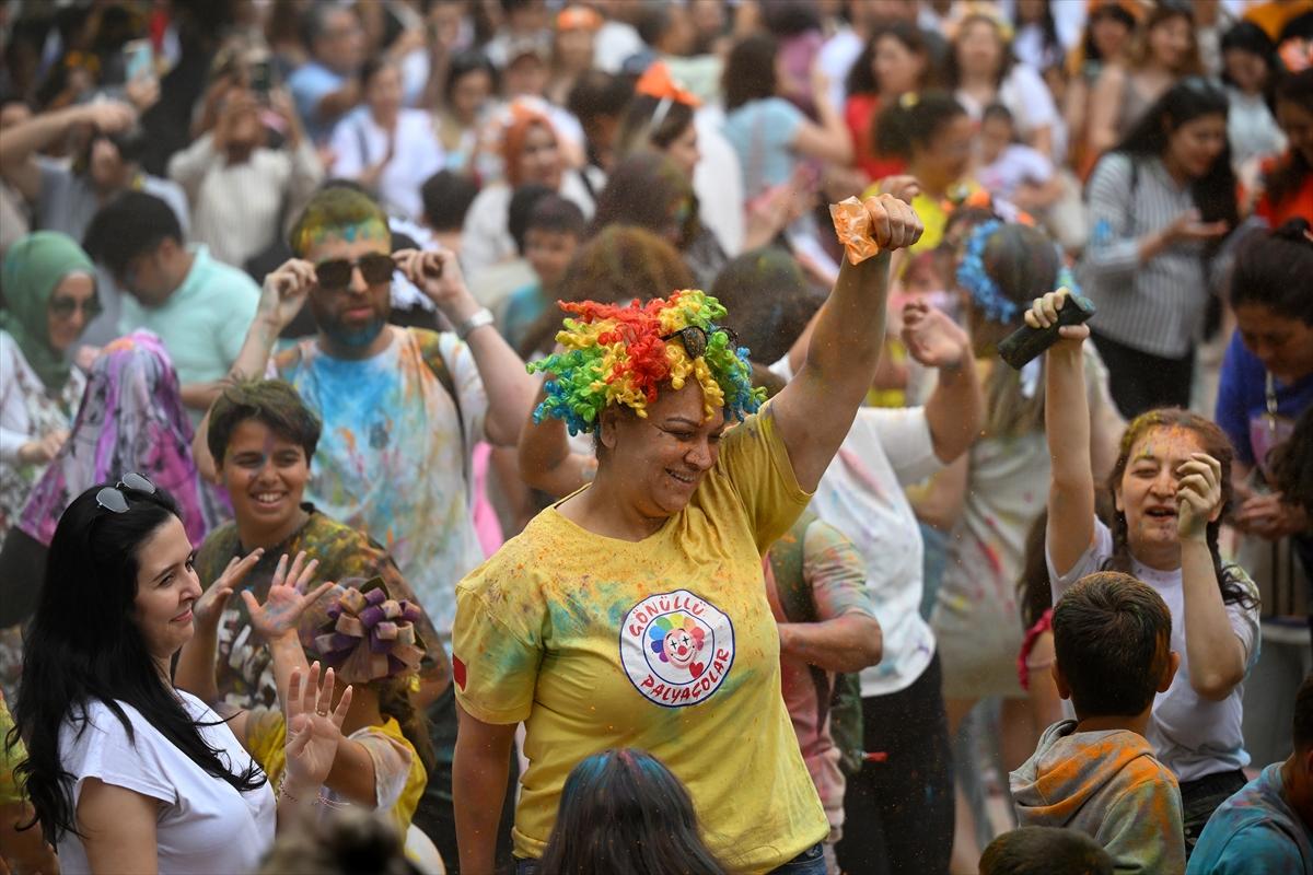 Adana'da Portakal Çiçeği Karnavalı'ndan renkli görüntüler