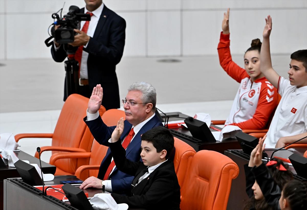 TBMM'de 23 Nisan'a özel çocuk özel oturumu
