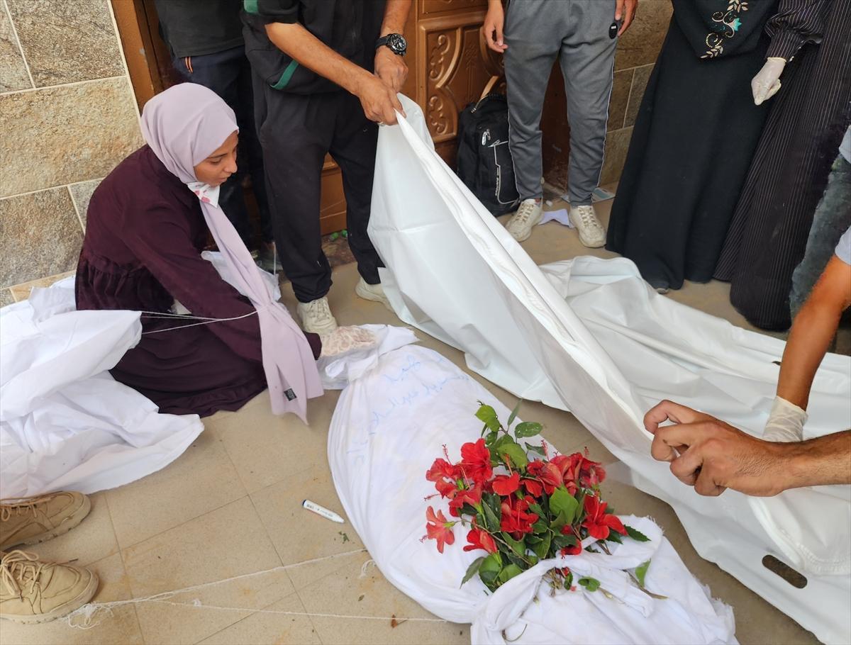 Gazze'de İsrail katliamı: Toplu mezardan cesetler çıkmaya devam ediyor