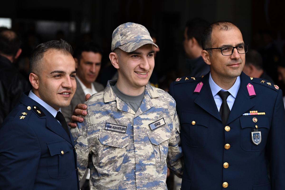 Bir günlük askerlik yaptılar