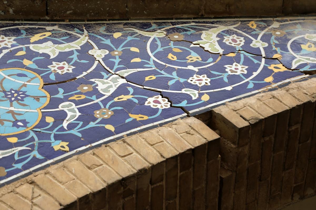 İran'da kuraklık tehlikesi yüzlerce yıllık tarihi eserlere zarar veriyor