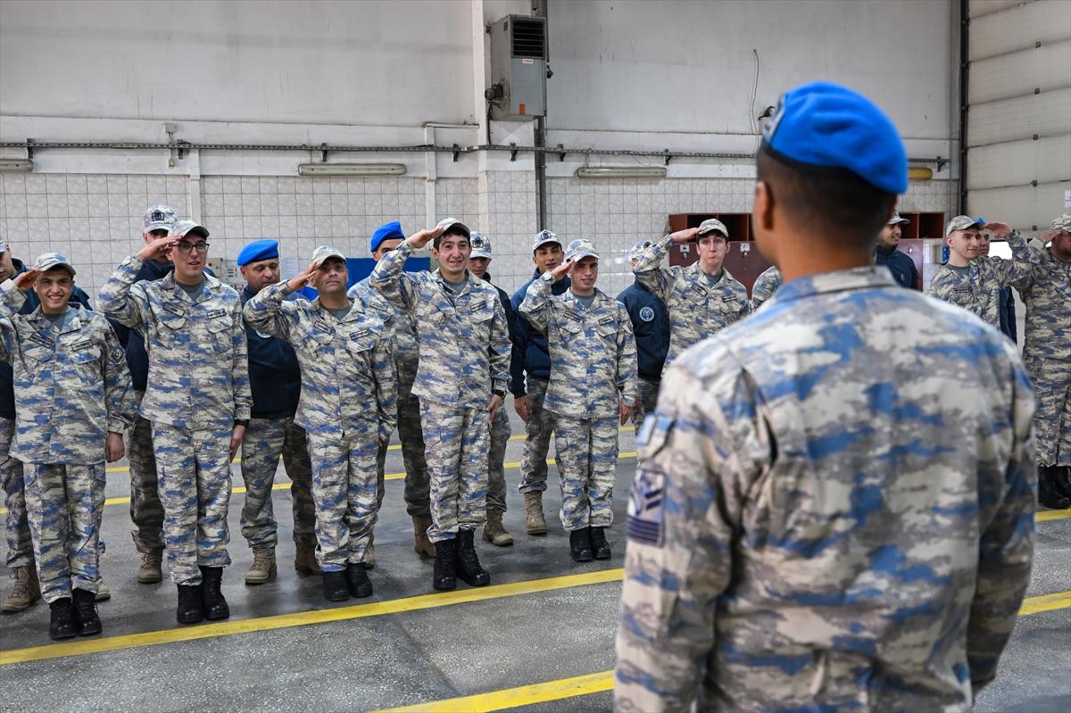 Bir günlük askerlik yaptılar